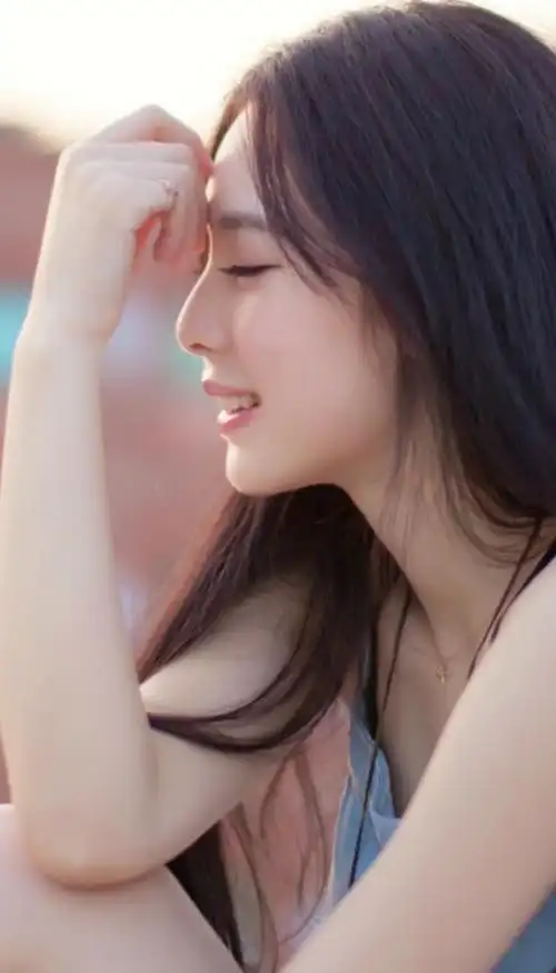 小姐姐#侧颜好像刘诗诗呀