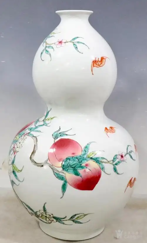 雍正粉彩福寿葫芦瓶