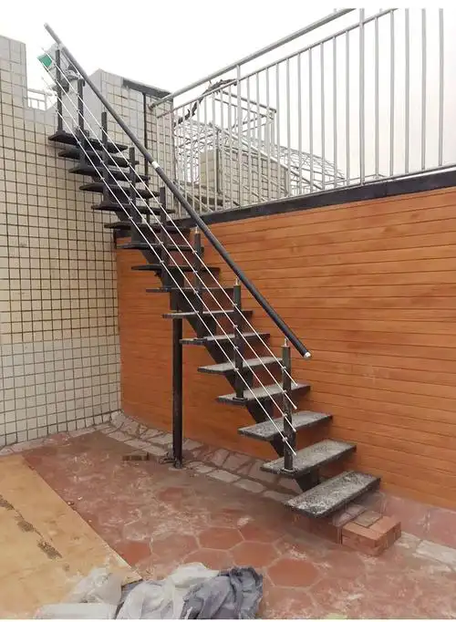 虎典旋转楼梯室外楼梯上阁楼用室内加厚龙骨户外阳台楼梯防滑板铁踏步