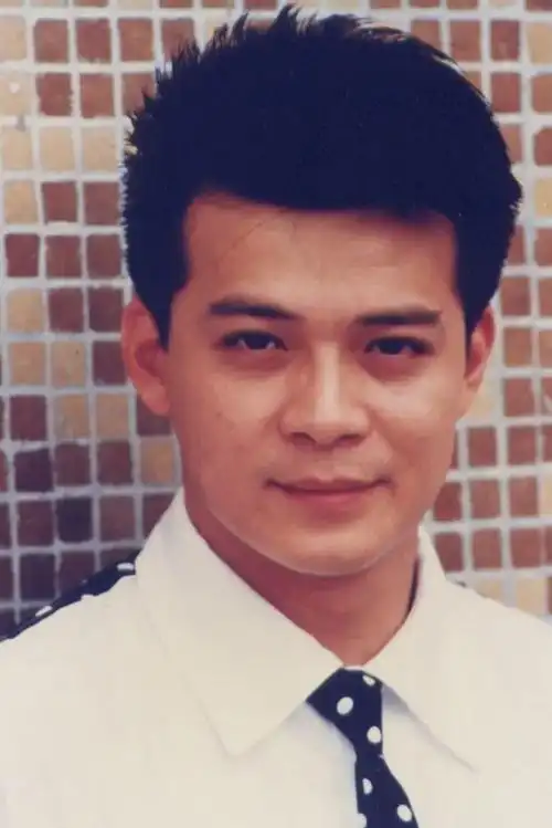 回顾黄日华妻子59岁去世两人相爱40年发誓不会再娶