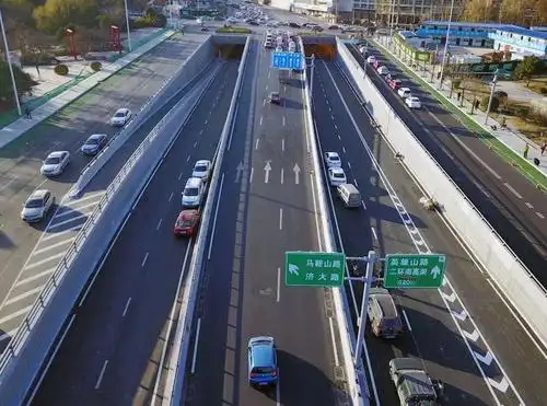 这一刻我为我们自豪济南玉函路隧道正式通车