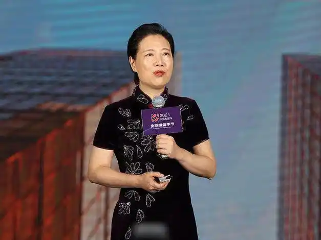 50岁叶檀近况曝光自曝患癌9个月头发剃短脸发白举动太感人