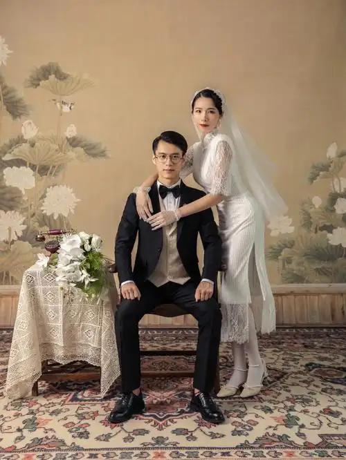 在旧时光里一见倾心武汉婚纱照