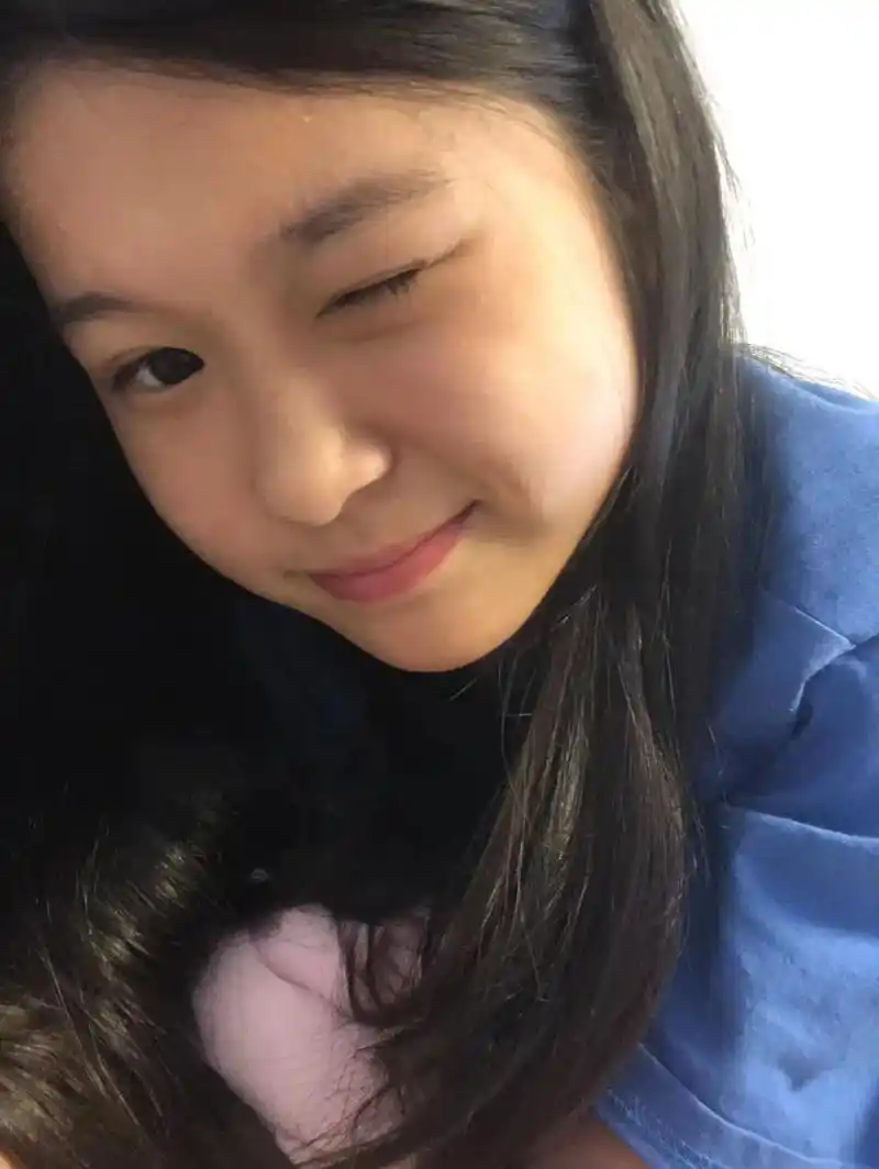 记录原相机下14岁的素颜小姐姐 - 抖音