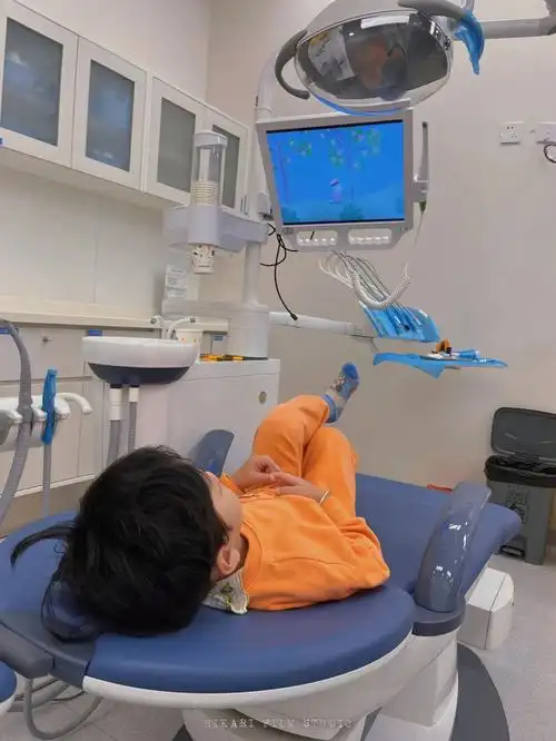 07连牙都没长齐的臭小孩补牙日志