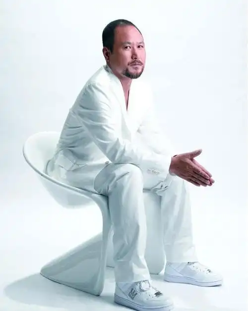 30多年前张镐哲再回到从前充满男人味的细腻柔情