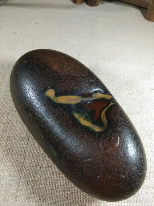 精品乌鸦皮玛瑙原石山有玉而