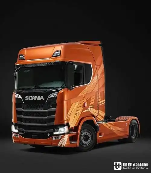 火红外观 770匹v8动力,大屏内饰抢眼,斯堪尼亚770 s火焰限量版实拍