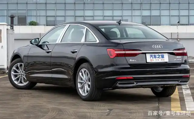 2022款奥迪a6l售价正式公布,新车造型更年轻,内饰科技氛围更强