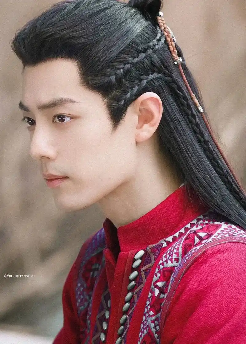 肖战时影红衣造型 #苗疆少年  今日份苗疆少男#玉骨遥 # - 抖音