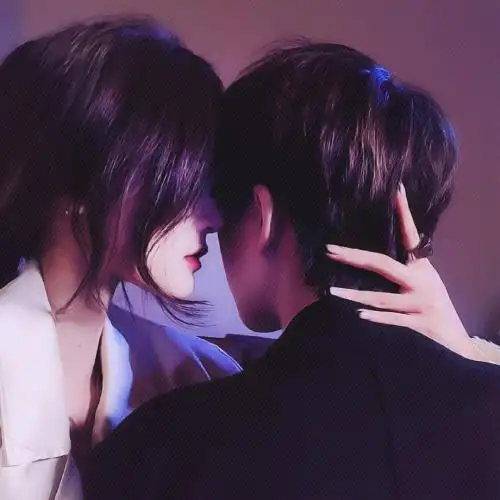 qq情侣头像冷酷霸气一男一女想好好的被一个人爱