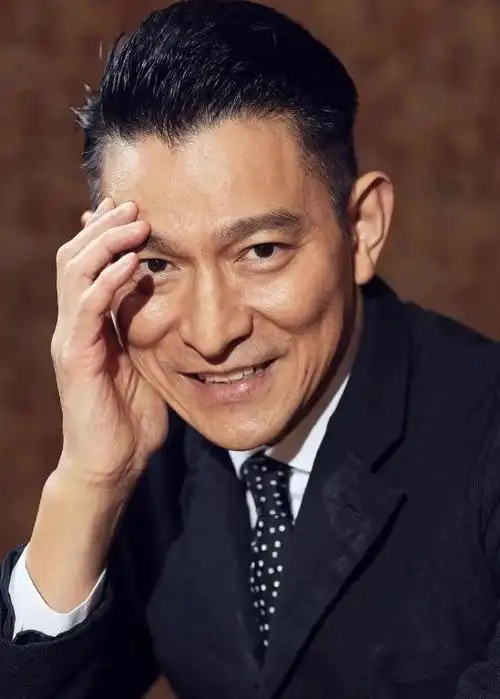 汤镇业不要觉得刘德华很了不起其实他过得很可怜