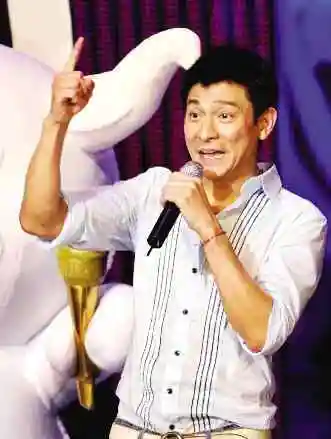 绝世衰男票选 陈冠希刘德华倪震瓜分三甲