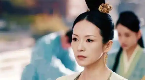 与章子怡罕见同框,网友:这次像霍思燕了_汪峰_奖项_演艺事业