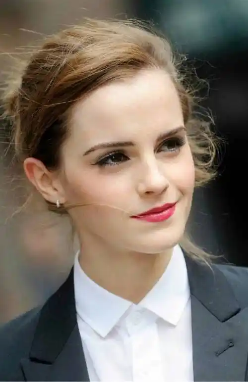 艾玛·沃特森,无数人的童年女神!_表演_社会_全球