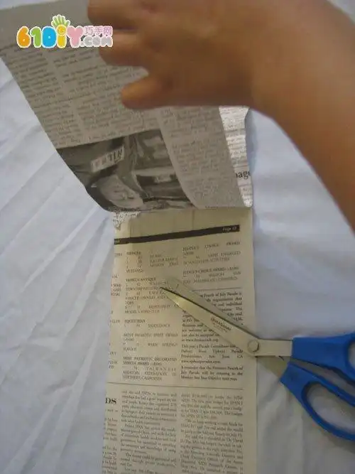 用报纸制作裙子图解_报纸杂志手工_巧巧手幼儿手工网