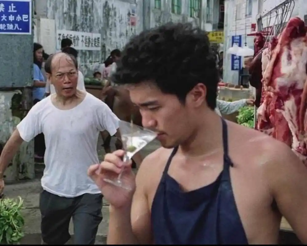 周星驰# 【星爷的巅峰之作《国产凌凌漆》】 周星驰一直以来都是票房