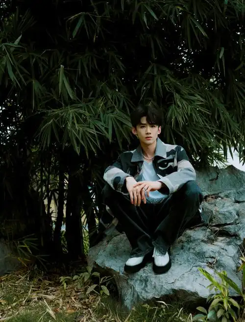 7215城市出逃,和@白敬亭一同感受大自然的疗愈.