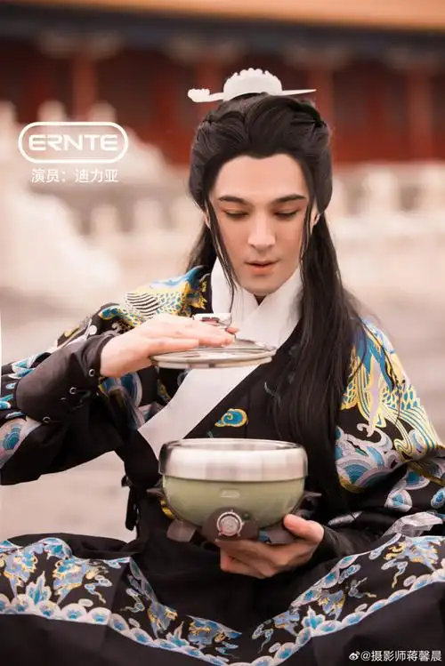 迪力亚西域王子专业户##迪力亚的异域风