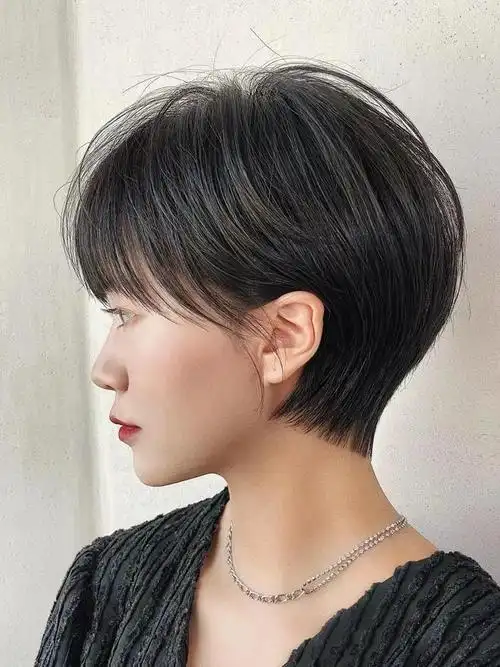 女发别乱剪,最值得尝试还是层次短发,动感还时尚|脸型|发型|发饰|层次