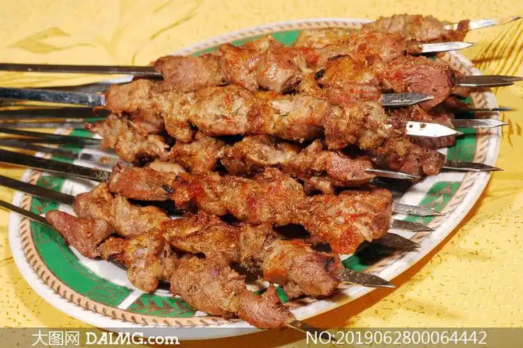 烧烤店美味羊肉串摄影图片
