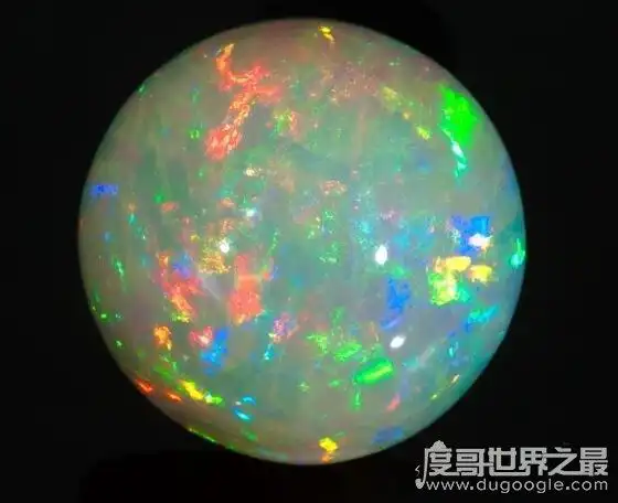 世界上最美的石头美丽的蛋白石能绽放出彩虹版的耀眼光芒