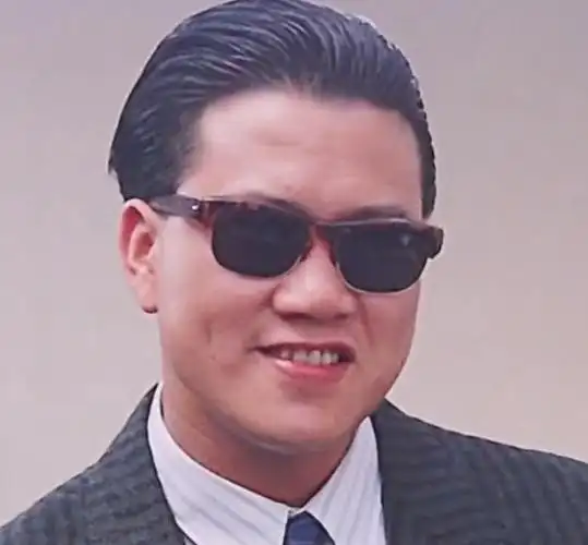 万梓良,一个从贫苦家庭走出来的港星,竟然有这么多匪夷所思的感情经历