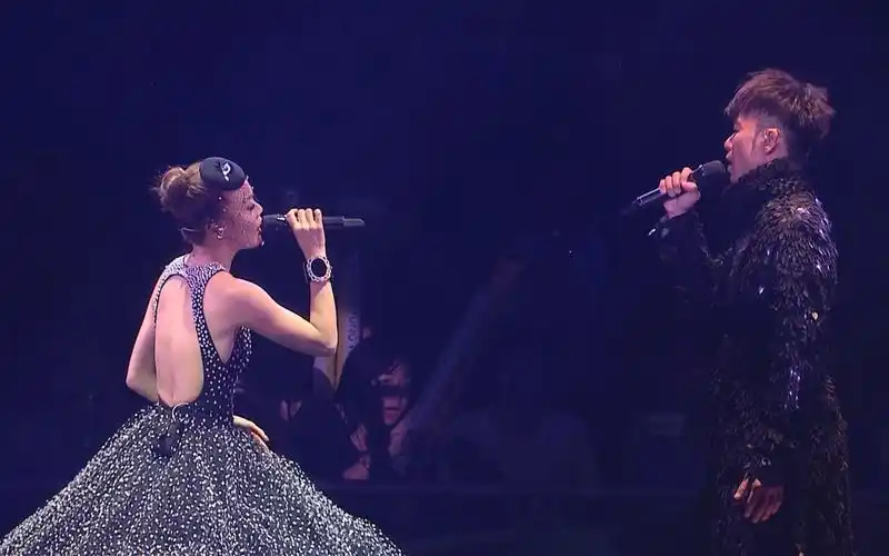 容祖儿&李克勤《心淡》 2015香港演唱会live