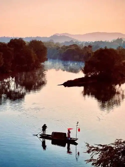 中国最美山水排行榜名单(中国山水旅游景点排名)-1