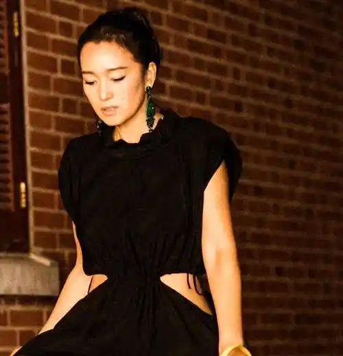 演员巩俐:成名后改籍新加坡,因对我们发表不当言论遭网友抵制_中国