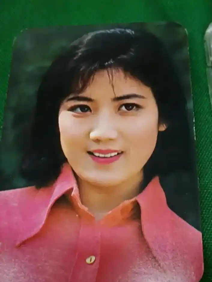 电影明星图片 李秀明,八十年代时期,曾获得第二届"金鸡奖"