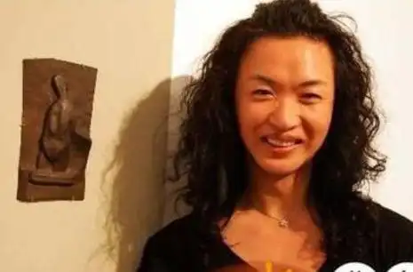 回顾:金星变性前妻子长相貌美如花,离婚时已有身孕,如今怎样了