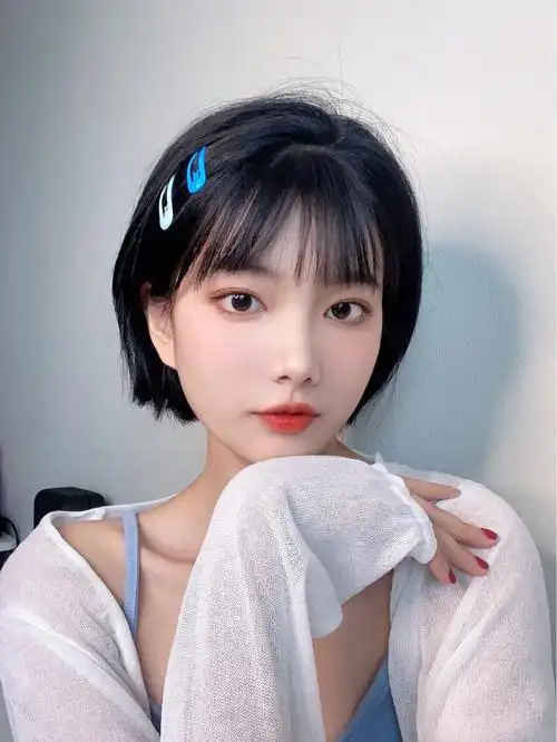 150cm 逆袭:为什么说"甜酷风"最适合小个子女生?