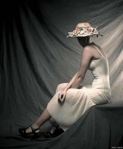 从内外视角探索摄影艺术:赏析与思考