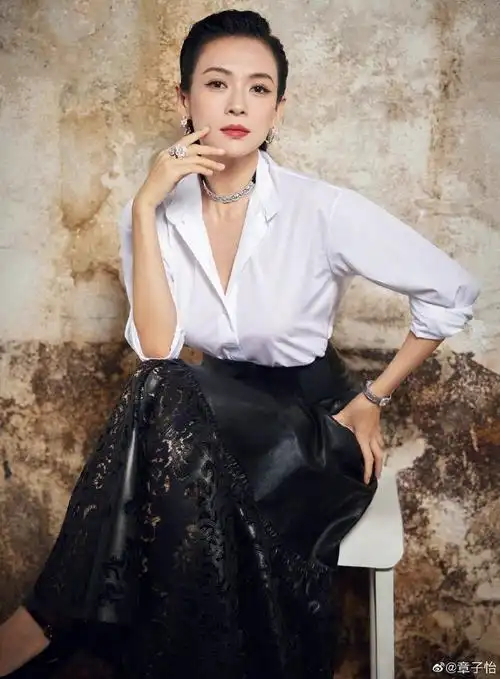 章子怡最新活动生图状态##章子怡带娃学习