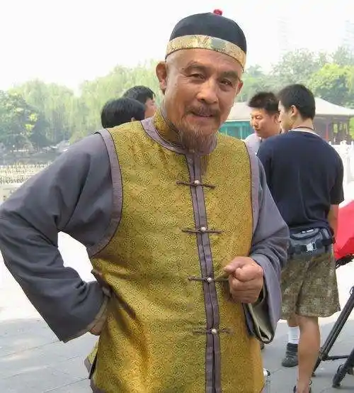 许还山的全家照许还山近照