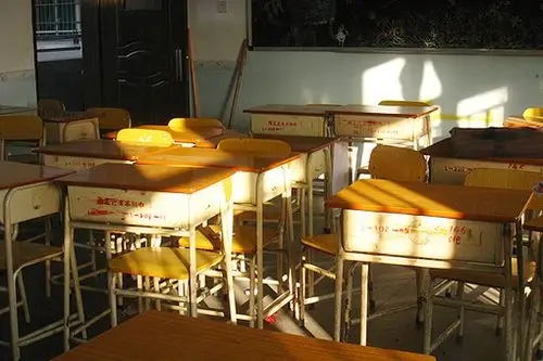 回忆教室里的学生时代美图