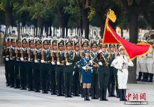 解放军三军仪仗队着新式礼宾服亮相【2】