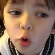 沉默也可爱可爱很萌混血儿欧美小男孩qq头像图片