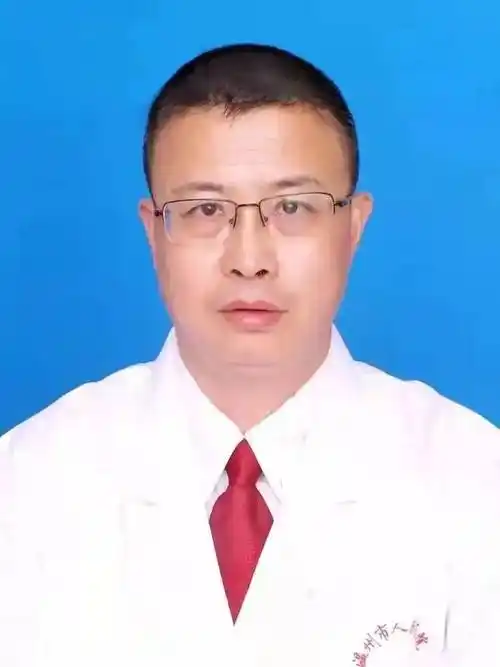 熟练处理慢性阻塞性肺疾病,支气管哮喘,胸腔积液,气胸,肺炎,肺癌等本