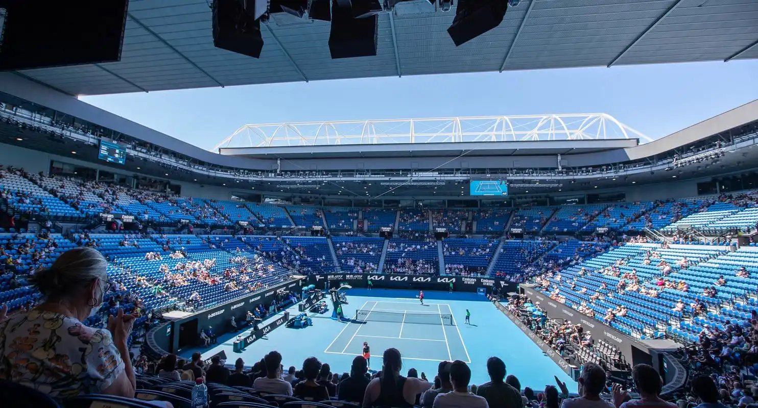 记者手记当欢呼声重返澳网赛场