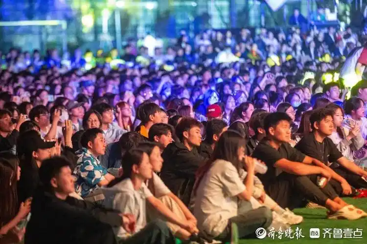 菏泽市首届大学生牡丹文化节闭幕式暨大学生音乐节成功举办