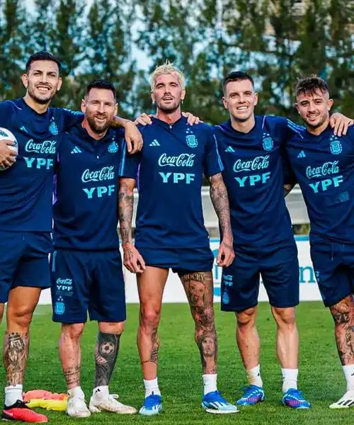 阿根廷球员2023年进球射手榜:劳塔罗43球领先,梅西29球第四_效力_卡洛