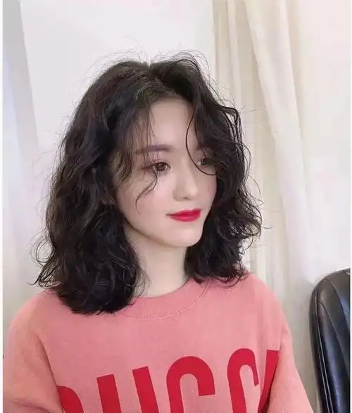 这些今春超火的女士发型总有一款适合你|刘海|短发|减龄|卷发|挑染_网