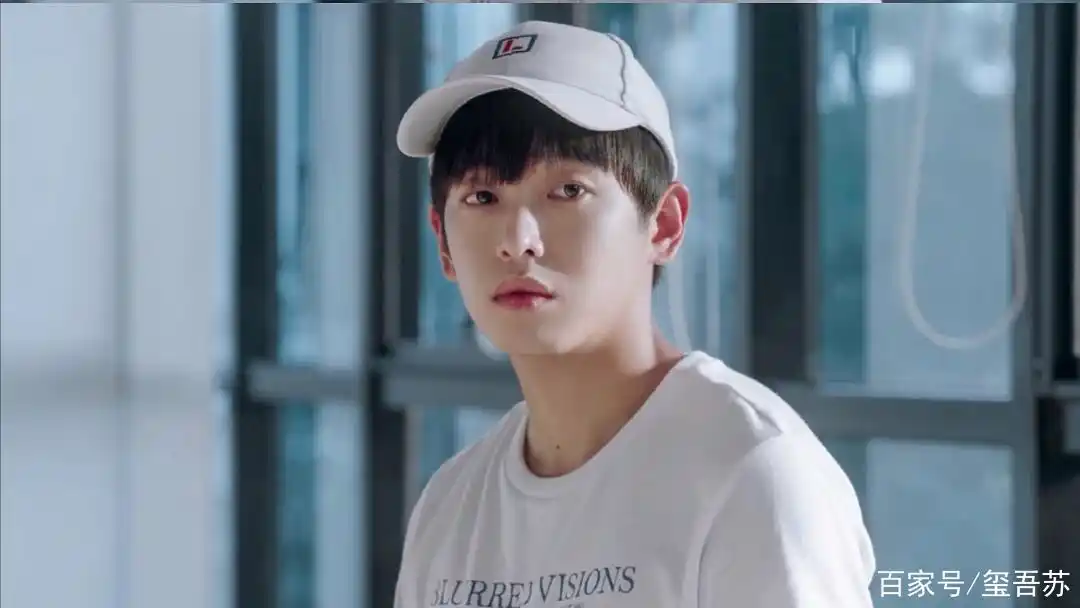 日系美少年彭昱畅