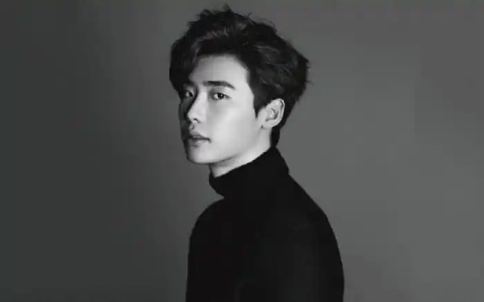 『霸气二硕』李钟硕 头像 欧美风 壁纸 帅气 有型,喜欢他的侧脸!