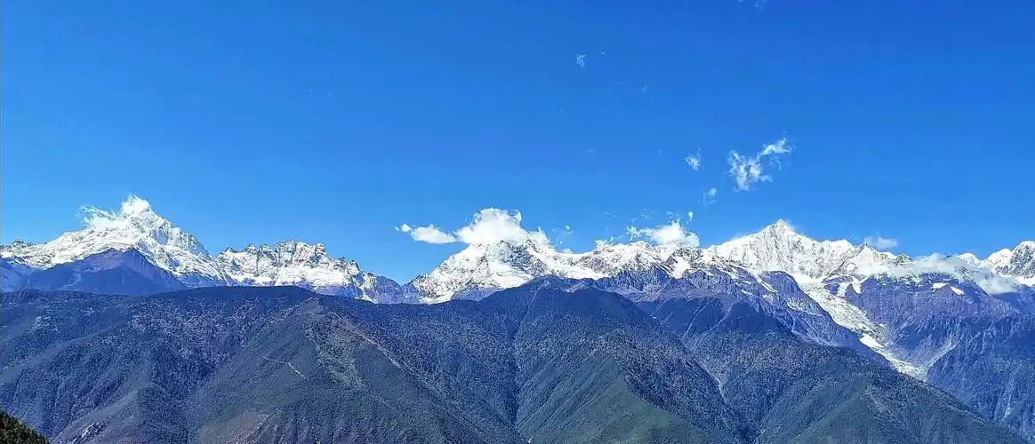 梅里雪山_中国"最美的十大名山"之一