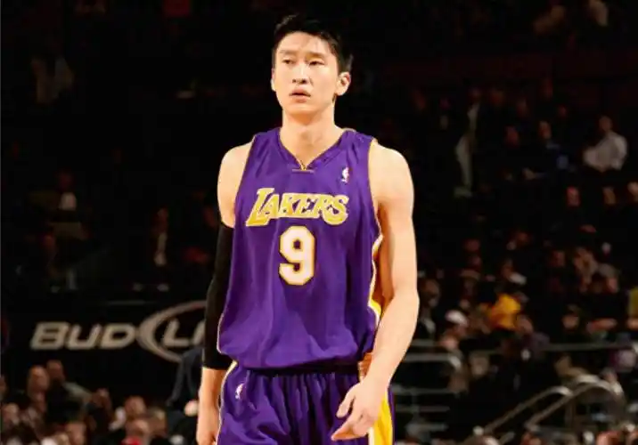 拒绝为国出战的孙悦,与模特女友离婚是最好的选择_奥神队_球员_湖人队