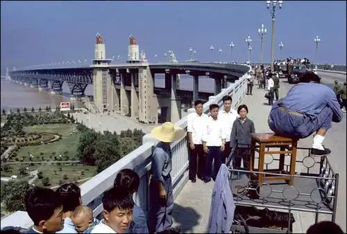 27张珍贵彩照浓缩1970年代中国:是否有你的童年记忆?