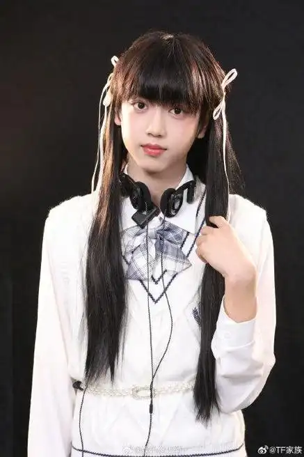 tf四代练习生女装照,谁好看?